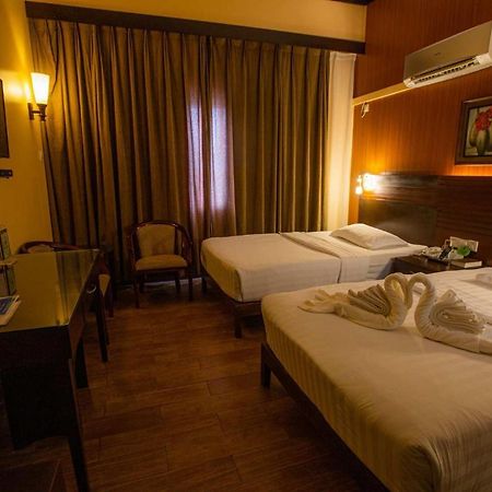 Hotel Essencia Dumaguete City Dış mekan fotoğraf