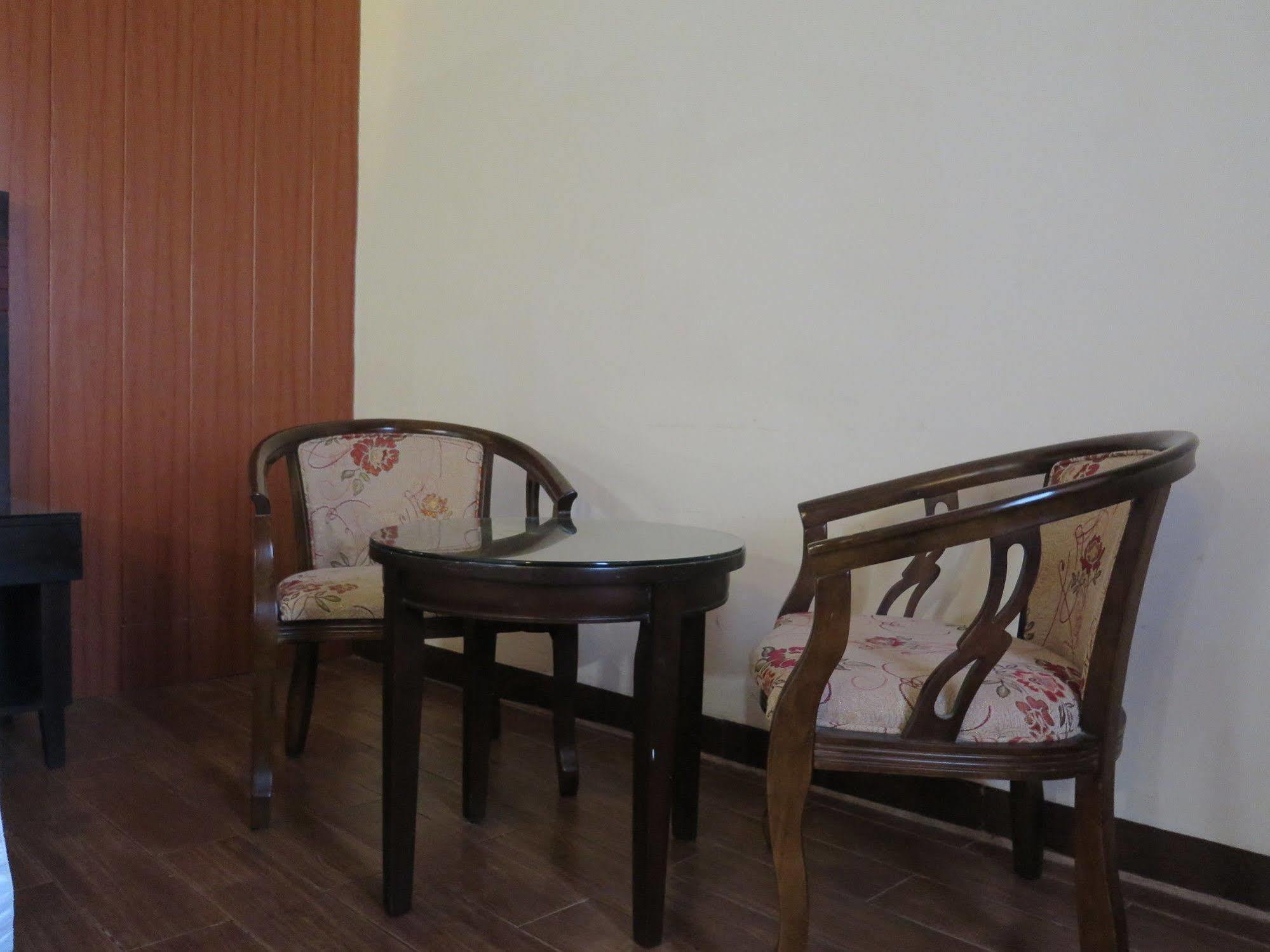 Hotel Essencia Dumaguete City Dış mekan fotoğraf