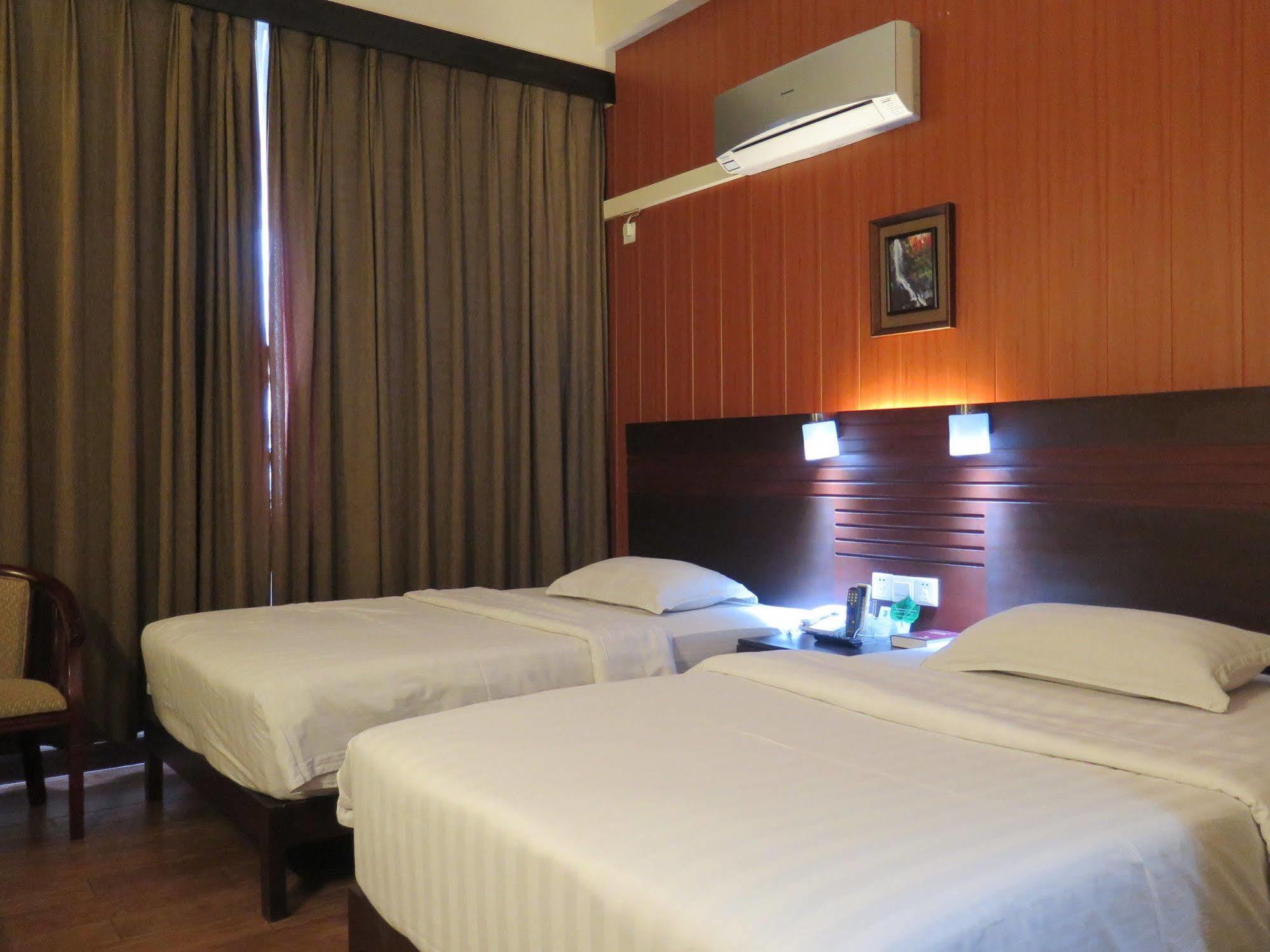 Hotel Essencia Dumaguete City Dış mekan fotoğraf