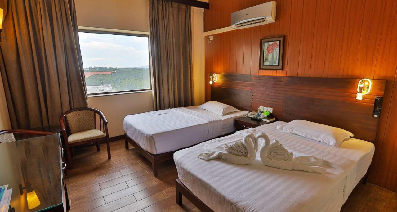 Hotel Essencia Dumaguete City Dış mekan fotoğraf